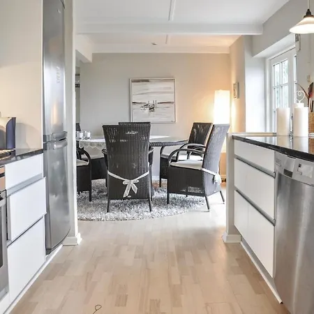 Three-bedroom Holiday In * Ebberup